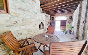 Skarinou'S Landhouse Poolside Heaven Apartment